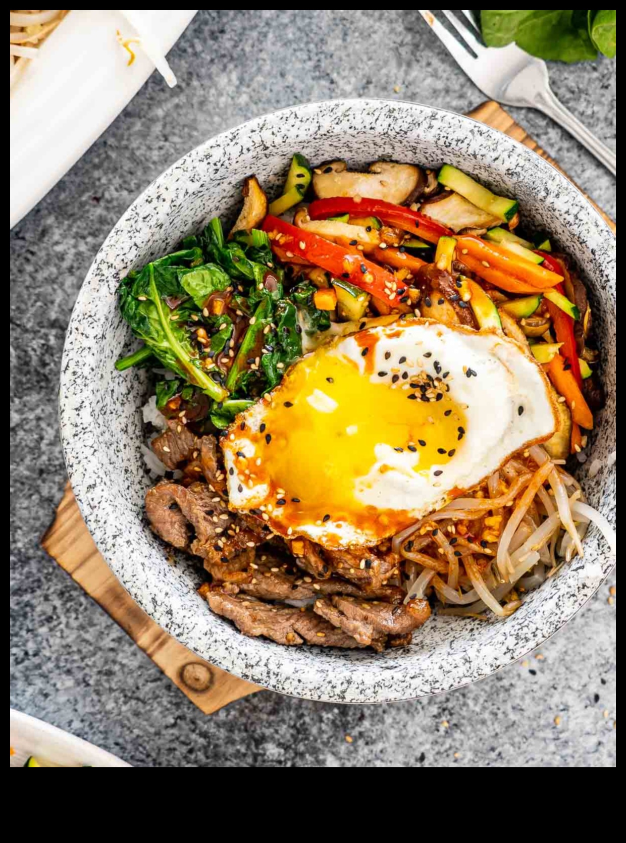 Bibimbap Bliss: Evde Kore Pirinç Kasesi Ustası